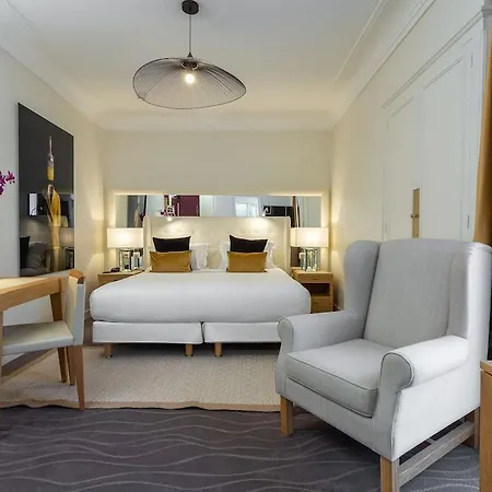 Camille Tapestry Collection By Hilton 4* Paris