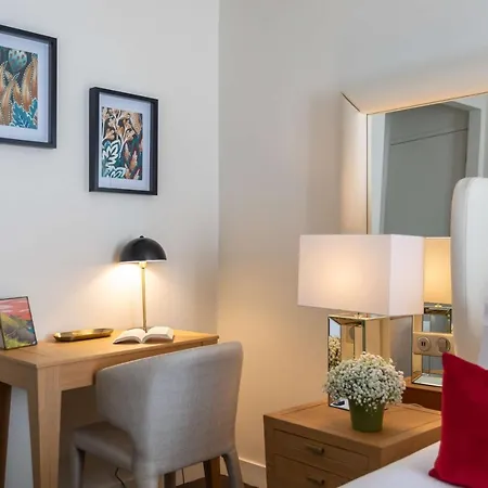 Camille Tapestry Collection By Hilton Hotel 4*