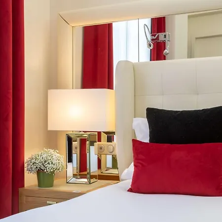 Camille Tapestry Collection By Hilton Hotel Paris
