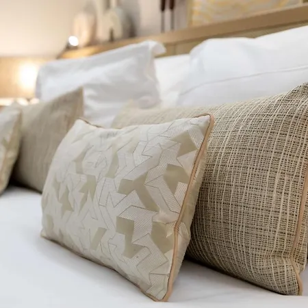 Camille Tapestry Collection By Hilton 4* Parigi