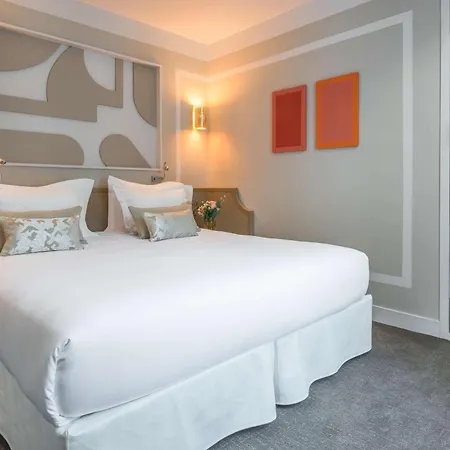 Camille Tapestry Collection By Hilton Parigi
