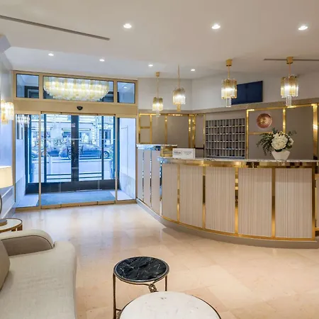 Camille Tapestry Collection By Hilton 4* Paris