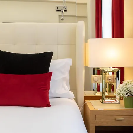 Camille Tapestry Collection By Hilton 4* Parigi
