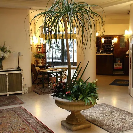 Camille Tapestry Collection By Hilton 4* Paris