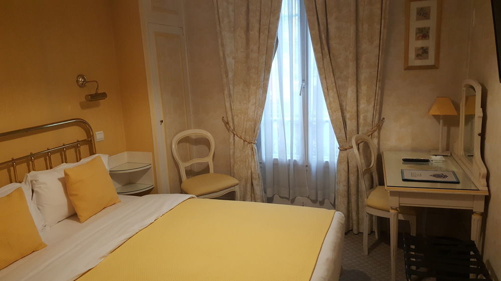 Hotel Camille Tapestry Collection By Hilton Paris