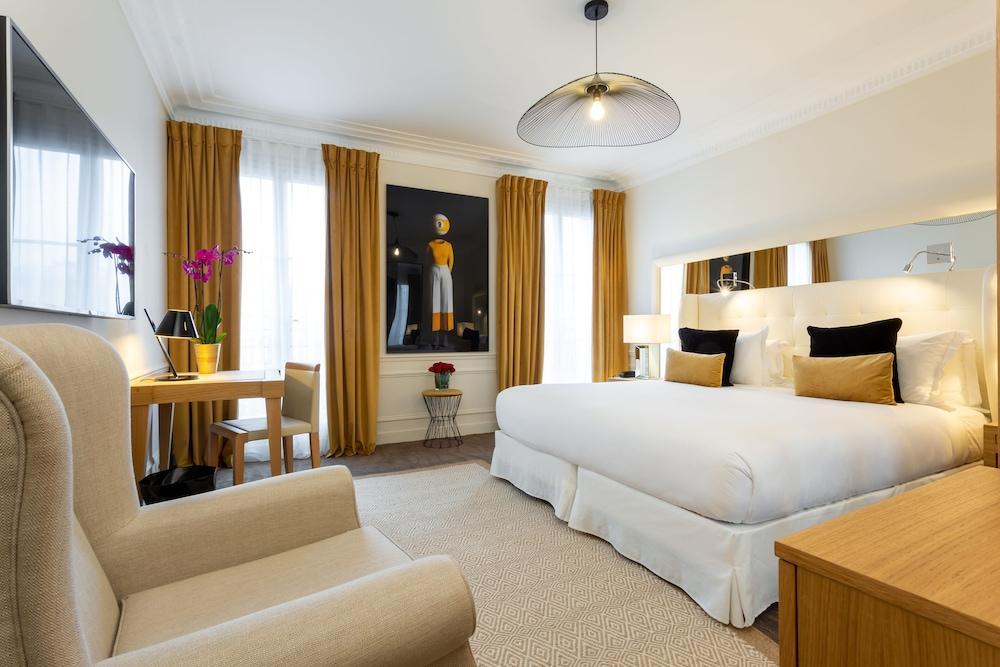 Camille Tapestry Collection By Hilton 4*