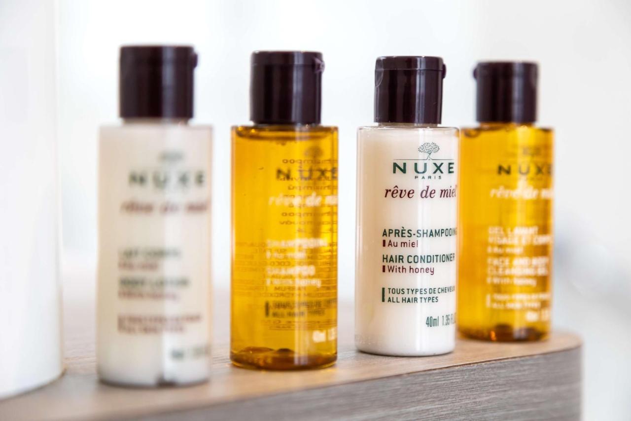 Camille Tapestry Collection By Hilton Hotel Parigi