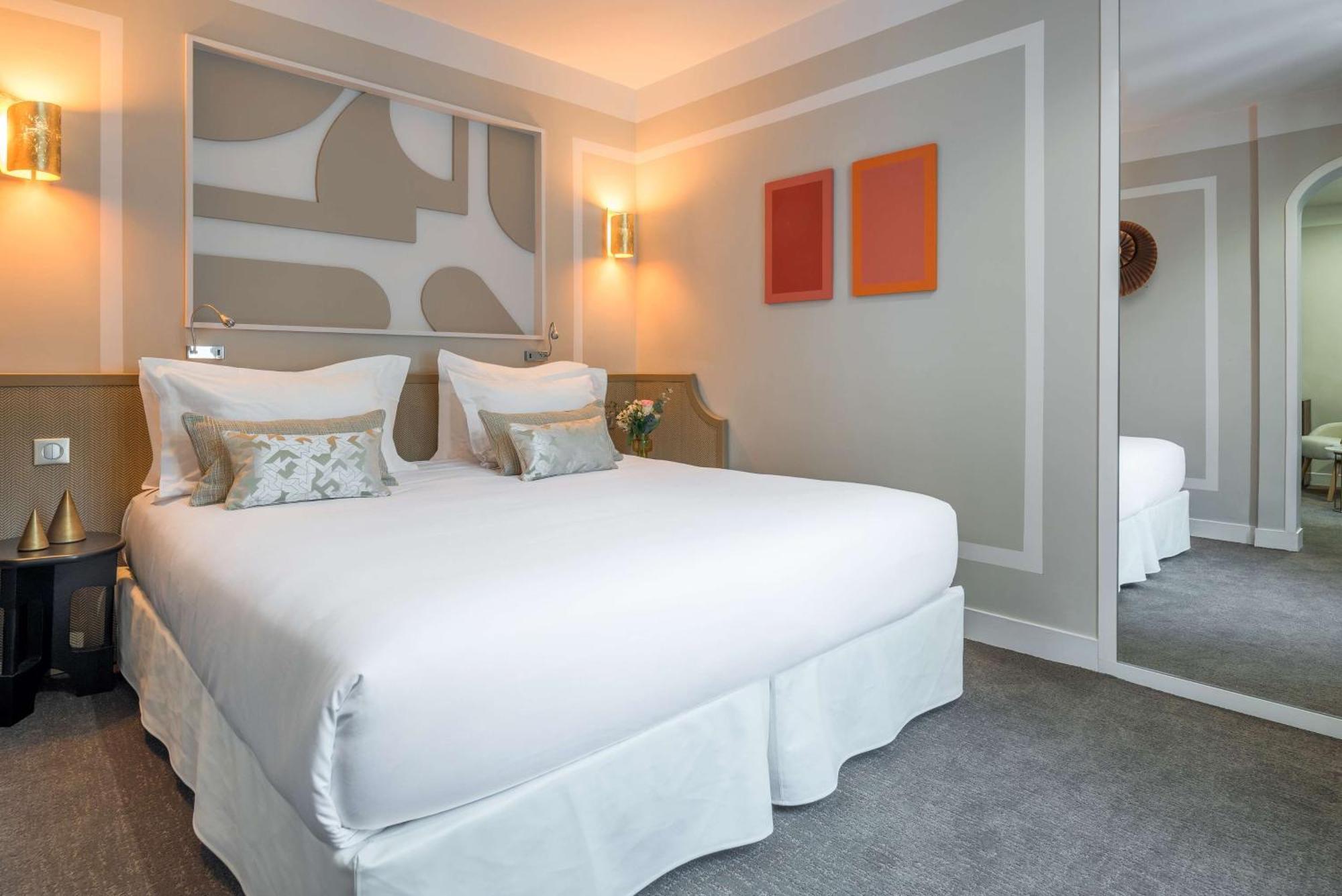 Camille Tapestry Collection By Hilton Parigi