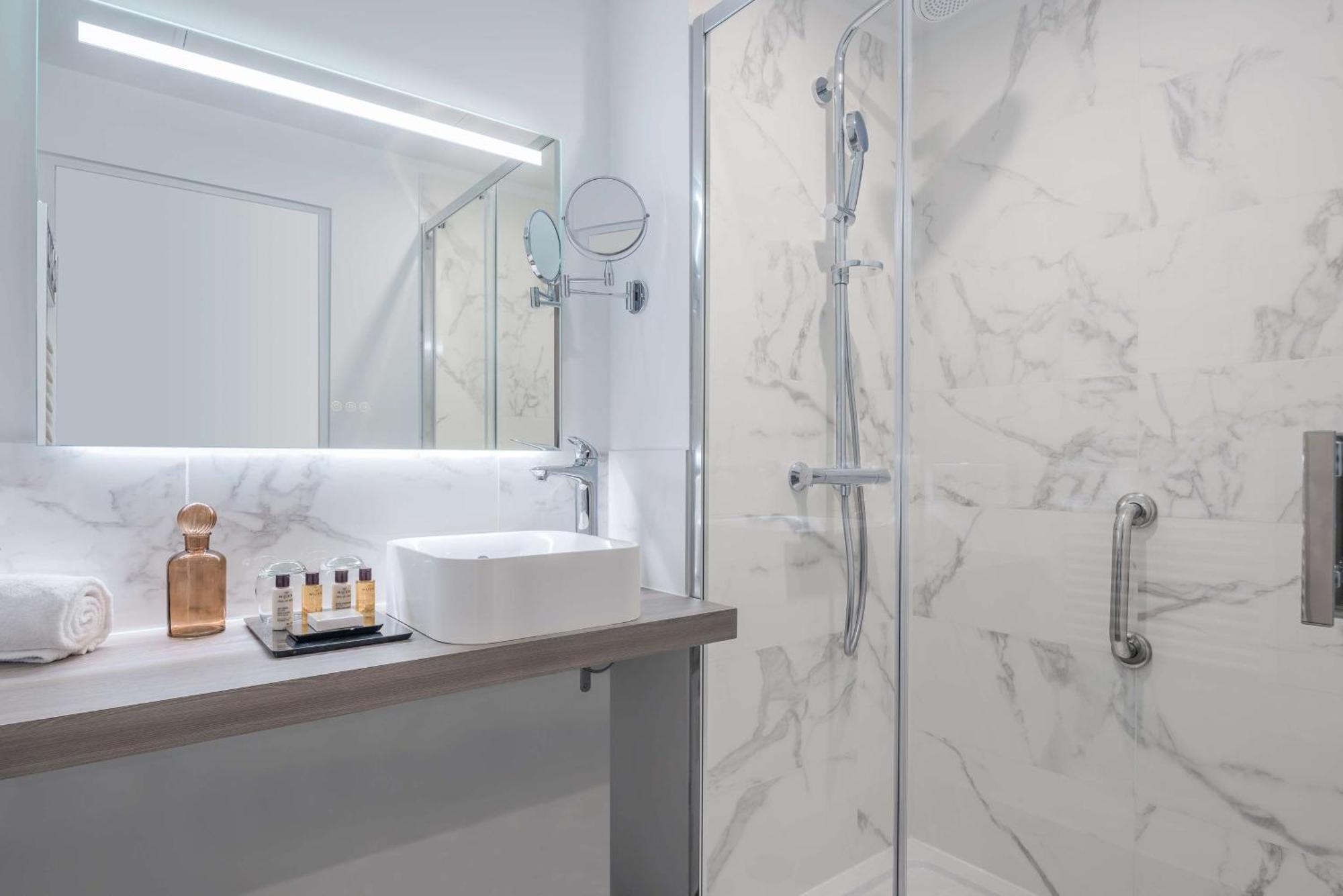 Hotel Camille Tapestry Collection By Hilton 4*