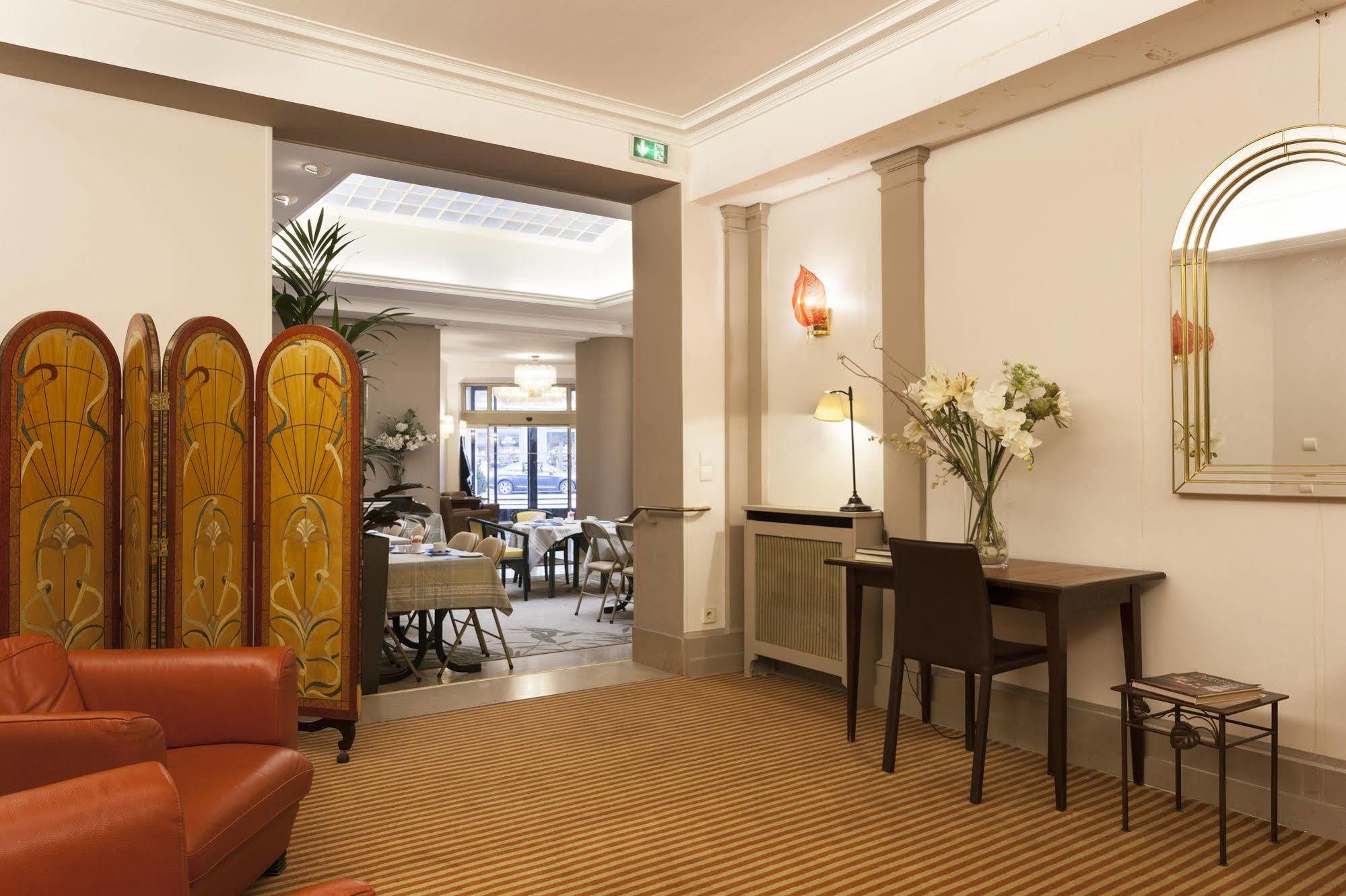 Hotel Camille Tapestry Collection By Hilton