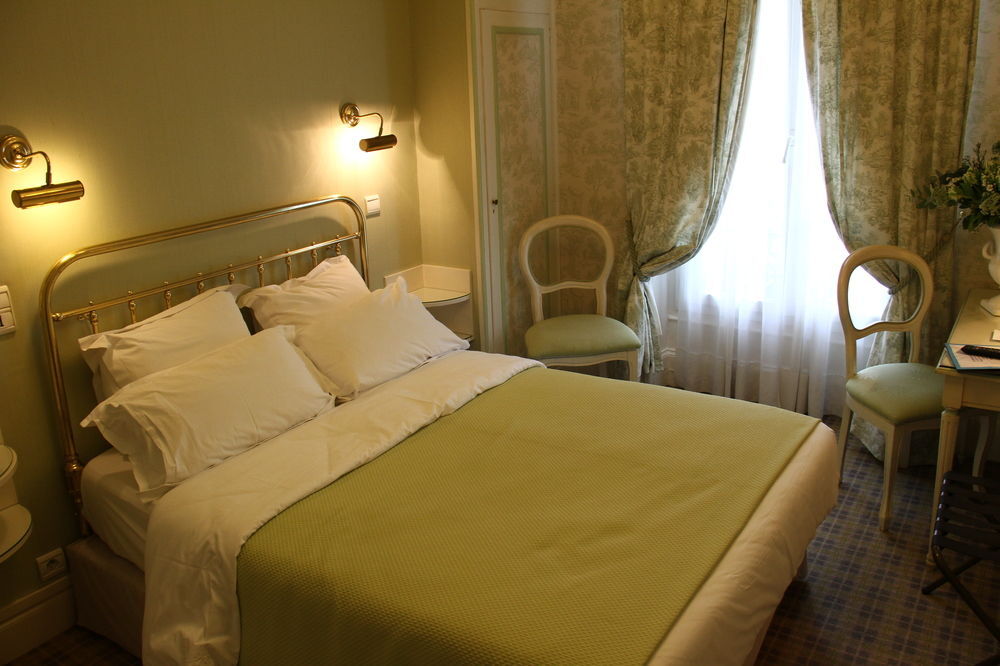 Camille Tapestry Collection By Hilton 4* Parigi