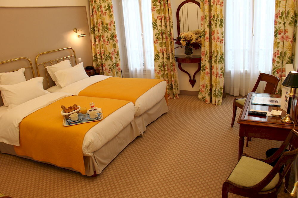 Camille Tapestry Collection By Hilton Hotel 4*